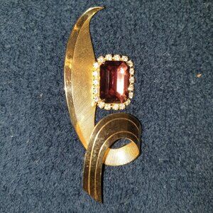 Rare Vintage Floral Brooch – Amethyst Glass & White Rhinestones – Gold Tone